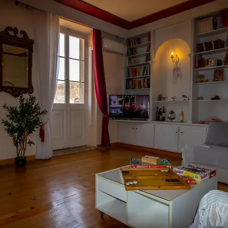 Elenis, In The Heart Of The Old Town شقة